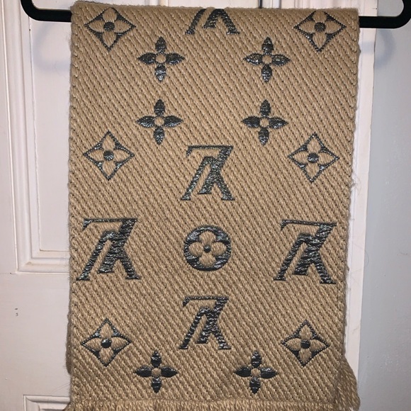 Louis Vuitton wool& silk scarf LOGOMANIA - Picture 2 of 4